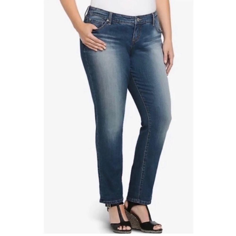 Torrid premium denim medium wash boyfriend jeans